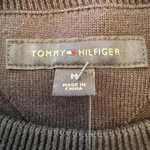 NWT Tommy Hilfiger sweater - Picture 5 of 6